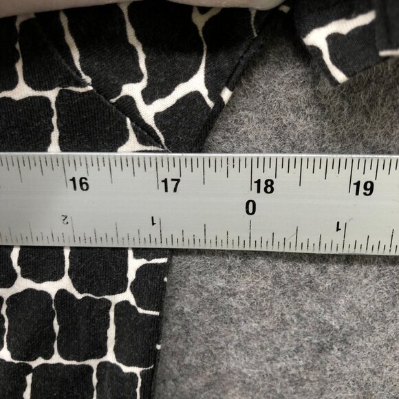 Uniqlo UT George Sowden Geo Print T Shirt Womens XXS Black White Short Sleeve - Picture 7 of 8